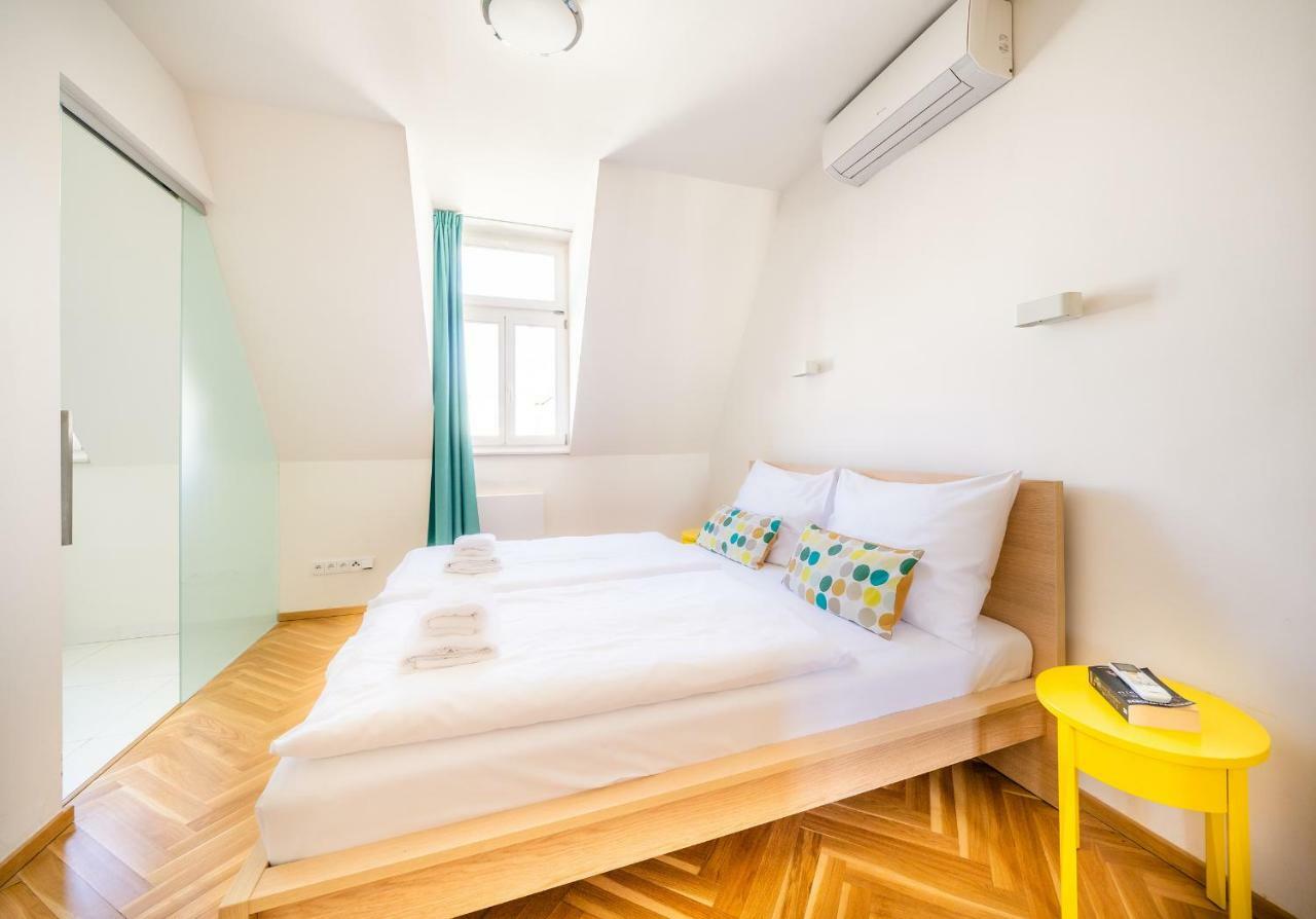Luxurious Woodrow Wilson Apt In Prague Centre Exteriér fotografie